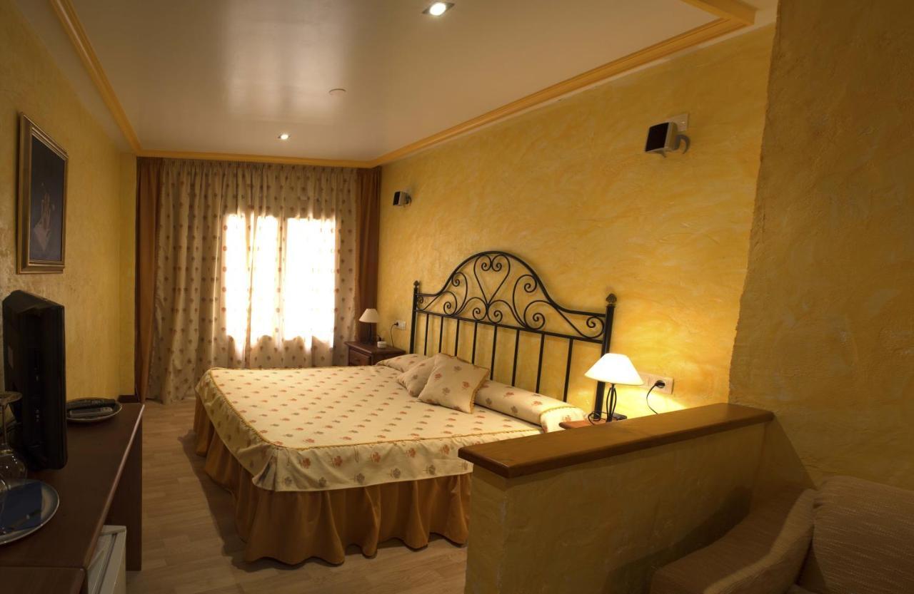 Hotel A. G. Porcillan Ribadeo Bagian luar foto